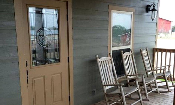 Spring Branch House | House ∙ 1 bedroom ∙ 4 guests
