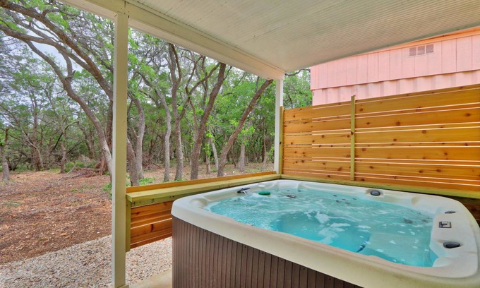Driftwood House | House ∙ 12 bedrooms ∙ 31 guests