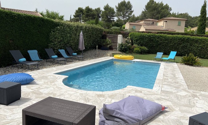 Peyrolles-en-Provence House | House 140m2. With garden, swimming pool 3 bedrooms 1 bathroom and 1 shower room.