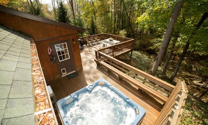 Bruceton Mills House | House ∙ 2 bedrooms ∙ 5 guests
