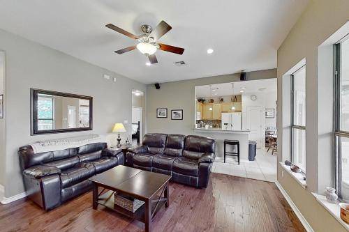 Apache Shores House | House ∙ 3 bedrooms ∙ 6 guests