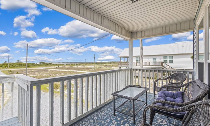Fort Morgan House | House ∙ 3 bedrooms ∙ 10 guests