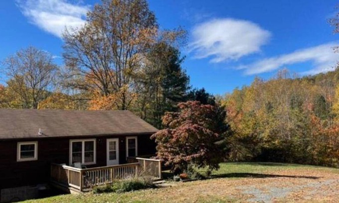 Sperryville House | House ∙ 3 bedrooms ∙ 5 guests