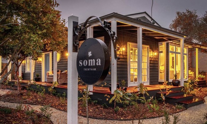 Trentham House | House ∙ 3 bedrooms ∙ 6 guests