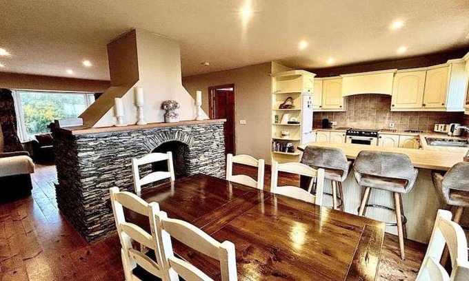 Ballinskelligs House | House ∙ 3 bedrooms ∙ 6 guests