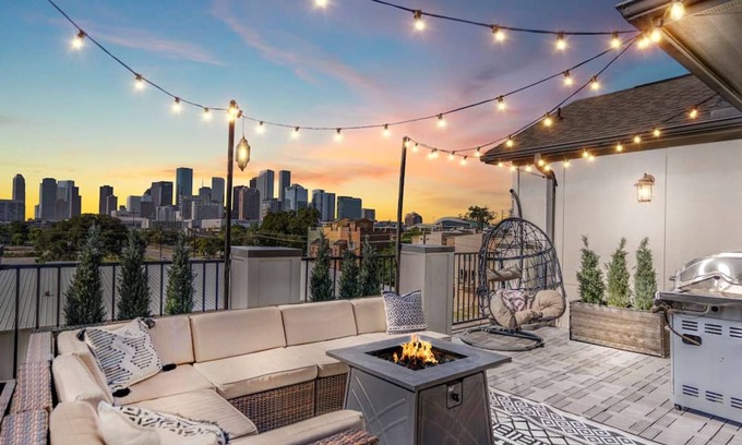 East Downtown Houston House | House ∙ 4 bedrooms ∙ 16 guests