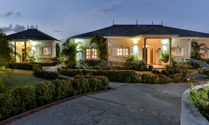 Sea Breeze Hills House | House ∙ 4 bedrooms ∙ 10 guests
