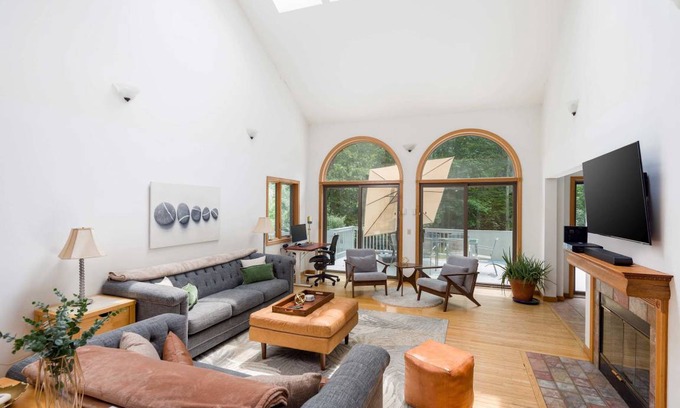 Noyack House | House ∙ 6 bedrooms ∙ 12 guests