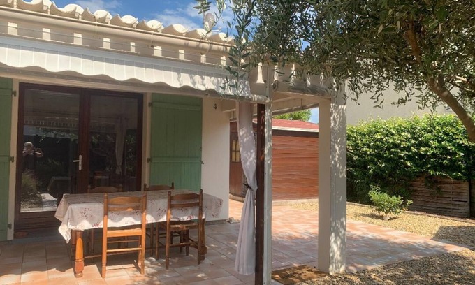 Saint-Laurent-d'Aigouze House | HOUSE 6 PERS IN RESIDENCE WITH POOL
