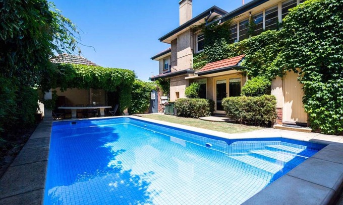 Glenelg House | House ∙ 7 bedrooms ∙ 16 guests