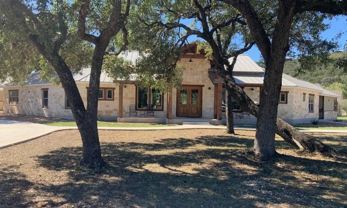 Concan House | House ∙ 7 bedrooms ∙ 32 guests