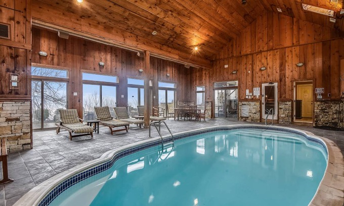 Mountainside House | House ∙ 8 bedrooms ∙ 24 guests
