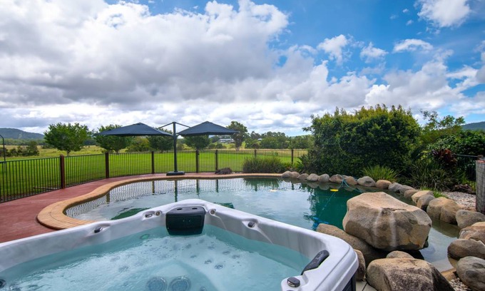 Bridges House | House ∙ 9 bedrooms ∙ 30 guests