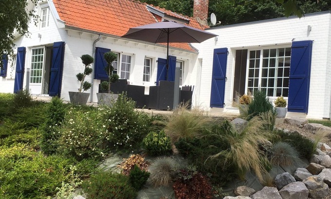 Godewaersvelde House | House at Mont des Cats
