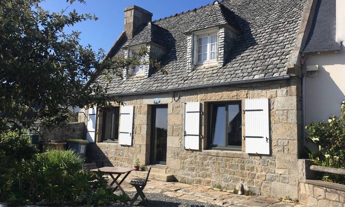 Pleumeur-Bodou House | House breton very well located 250m from the sea in Ile Grande