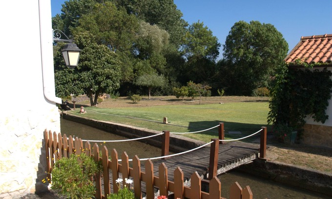 Soure Ski Chalet | House by the river, quiet area, close to mountains, beaches and towns and walks