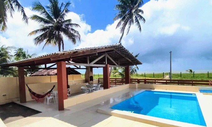 Pitimbu House | House by the sea, with swimming pool