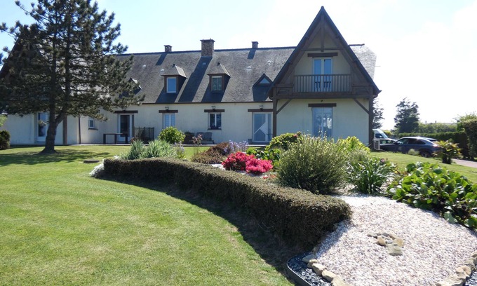 Vierville-sur-Mer House | House facing the sea, with swimming pool and SPAnOMAHA GITES