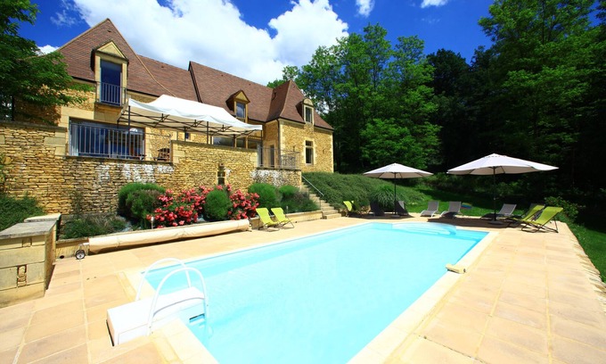 La Chapelle-Aubareil House | House for 12 people with private heated pool near Sarlat