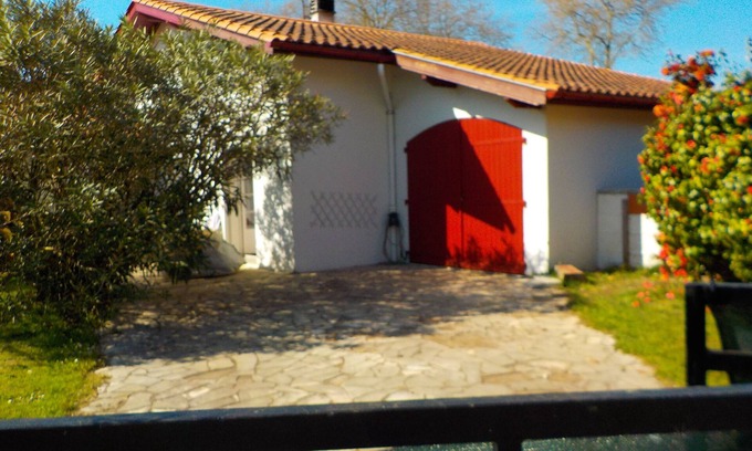 Saint-Martin-de-Seignanx House | House on large wooded grounds, near the beaches of Tarnos and Ondres.