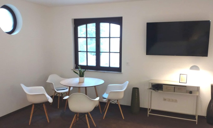 Luebars House | house horseshoe