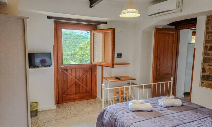 Rutino Apartment | House I Cyril Iberide Florida