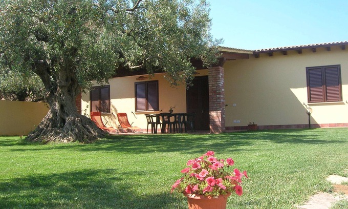 Sciacca House | House Immersed among the centuries-old olive trees