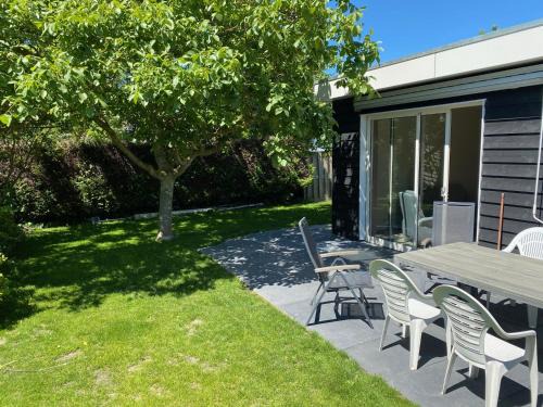 Bruinisse Apartment | House in a quiet location in Zeeland 2