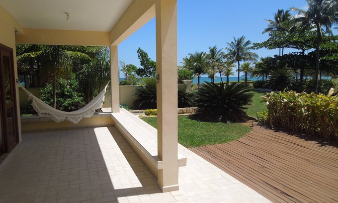Guaeca House | House in condominium for the whole family, foot in the sand in Guaecá