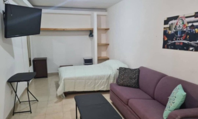 Matamoros Apartment | House in downtown area 8 minutes from the consulate, downtown with many food areas.