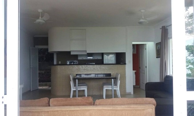 Vila Julia House | House in Guaruja Cond. upscale