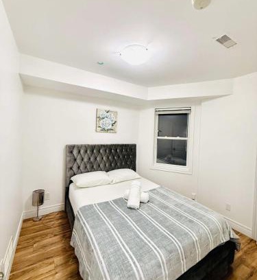 Oakridge Villa | House in Scarborough