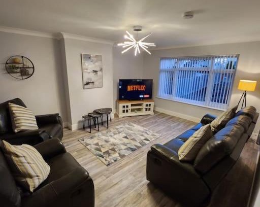 Luton House | House on the Furrows