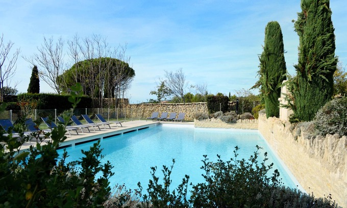 Gordes House | House overlooking the Luberon, in a private residence with shared pool