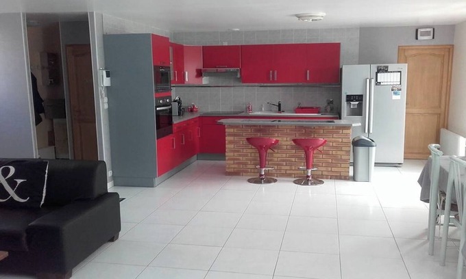 Nouzonville House | House veranda with Jacuzzi