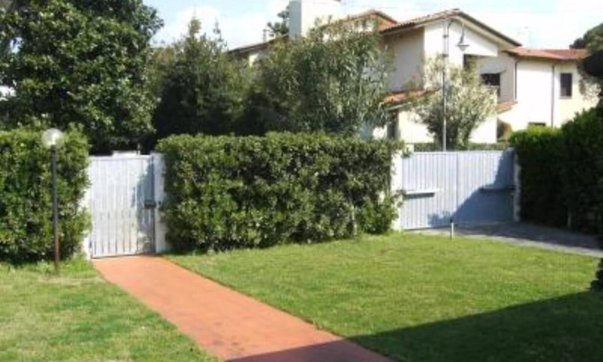 Marina di Pietrasanta House | House/Villa - PietrasantaHouse with garden