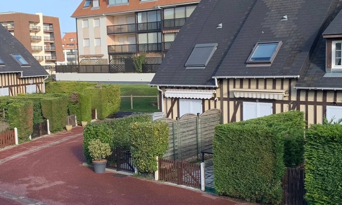 Villers-sur-Mer House | House Villers Sur Mer for 4 People