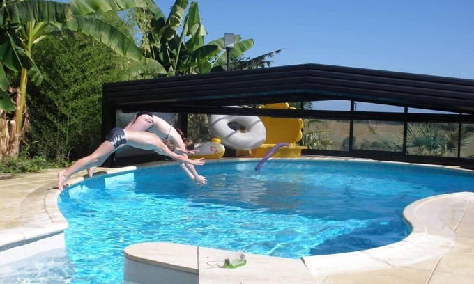 Burgaronne House | House with garden, orchard and private pool