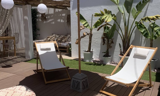 Sines House | House with indoor and outdoor garden - 5 minutes walk from the beach