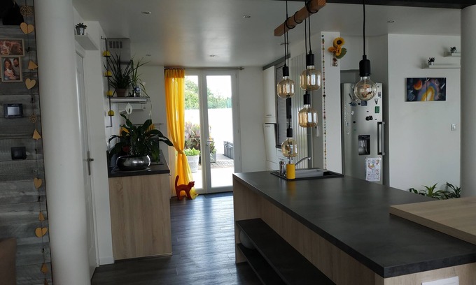 Bourgneuf House | House with Jacuzzi+terrain pétanque 6 pers /classified*/20 min from La Rochelle