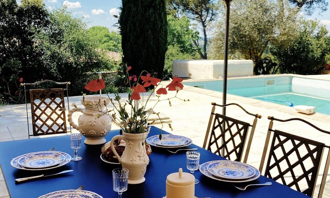 Saint-Maximin House | House with large pool overlooking the garrigue, 5 minutes from Uzès!