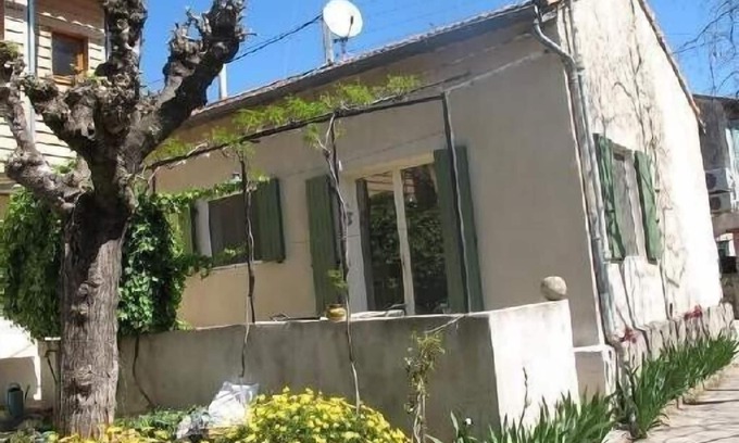Les 3 Ponts House | House with shaded terrace and optional spa in NÎMES