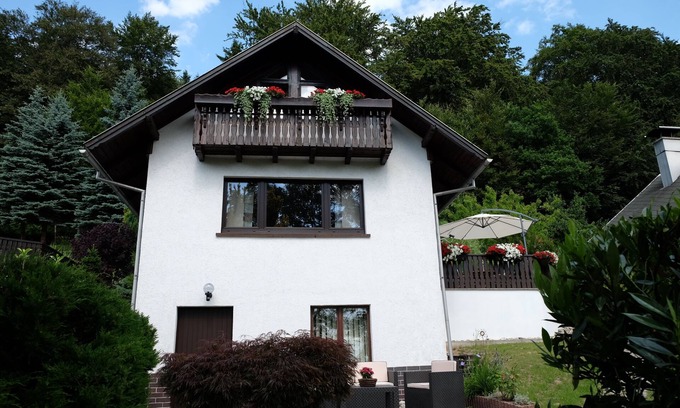 Steinbach House | House with stunning views in a quiet location and pool, right on the edge