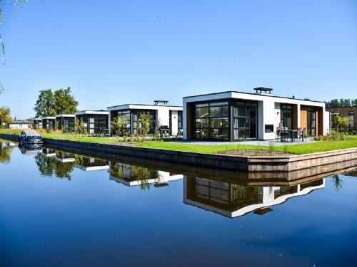Loosdrecht House | House with three bathrooms, on a holiday park