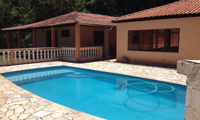 Nazare Paulista Cottage | House with veranda with 2 bedrooms, 4 bathrooms, large living room