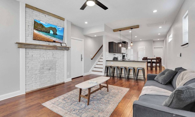 West Columbus House | Housepitality - The Urban Roost 2