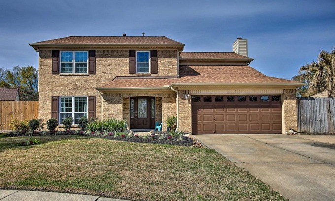 Clear Lake House | Houston Home with Private Outdoor Pool!