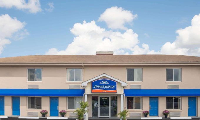 Springfield Hotel | Howard Johnson by Wyndham Springfield