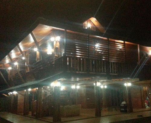 San Kamphaeng Resort | Huanmaisakngam Resort