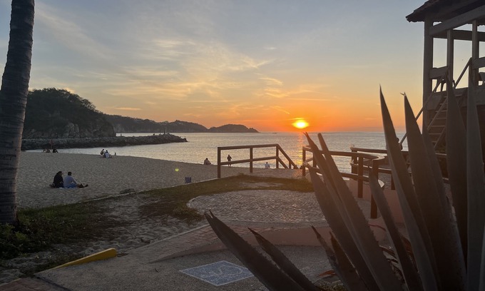 P Chahue Condo | Huatulco Beach Front - 2 BR Condo with Views of the Pacific